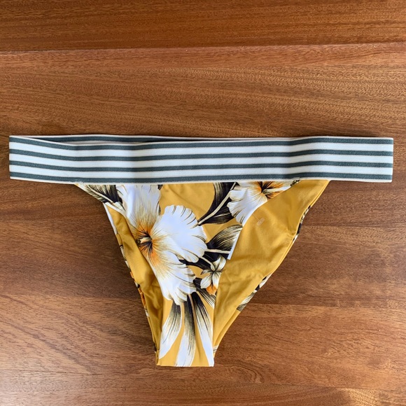 Rip Curl Other - ❤️Host Pick❤️ Rip Curl bikini bottoms